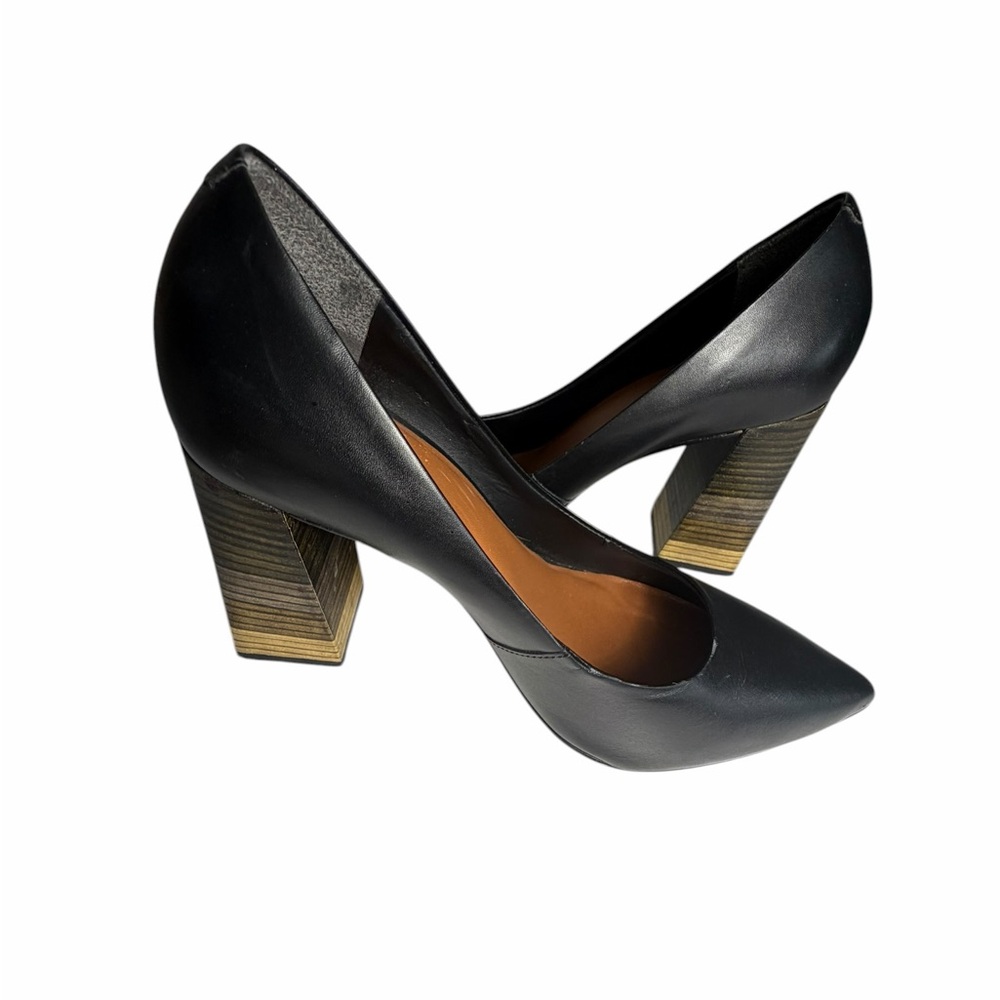 Velez Black Leather Pointed-Toe Smooth Leather Pump in Black Sz 36